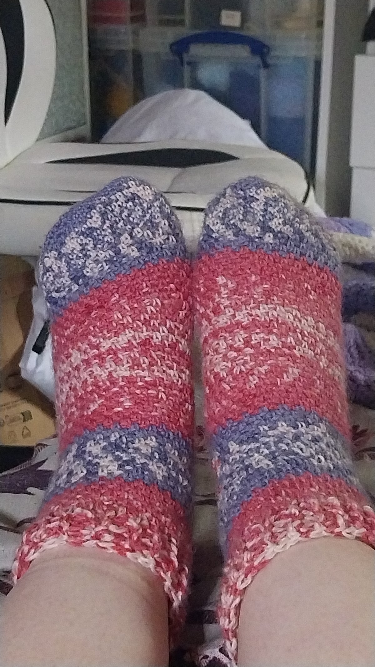Heel-less socks